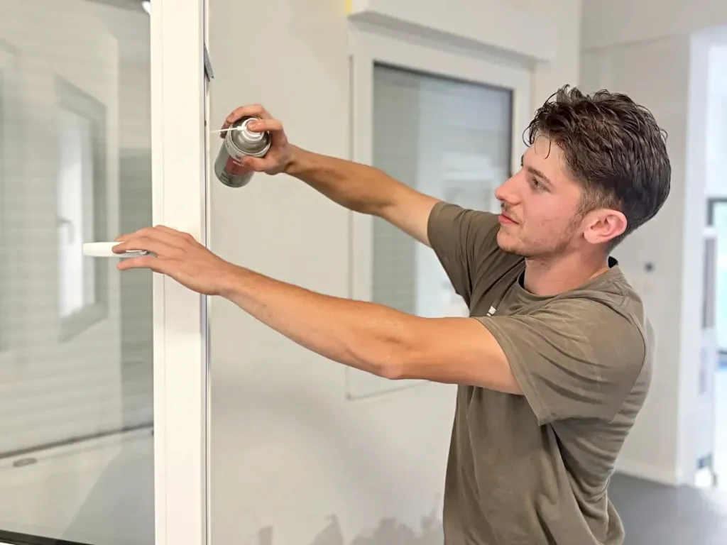 Reparatur eines defekten Fensterbeschlags